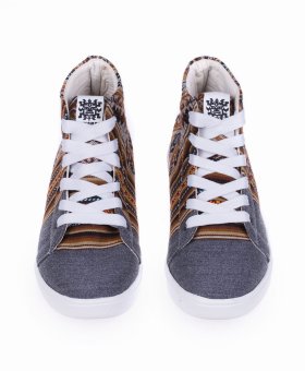 <p><span >Oryginalne buty Inkamos wykonane z kolorowej tkaniny zdobionej tradycyjnymi wzorami kultury Inków.</span></p> Trampki Inkamos Alto Marron, oryginalne buty z Peru - Feltiness