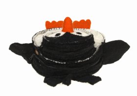 <p><span >Przepiękny dziecięcy plecak wykonany ręcznie w Nepalu z filcowanej, owczej wełny.</span></p> Plecak filcowy Pingwin - Feltiness