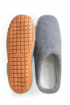 Alternative view of Paputy filcowe chodaki popielate z podeszwą