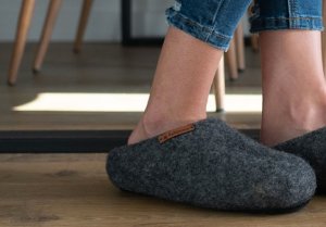 Początek wiosny w 4 ścianach? Czemu nie! Sprawdź domowe paputy od Feltiness - Feltiness