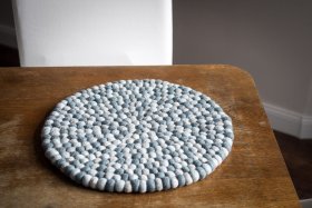 Podkładka wełniana na stół 30 cm Jasny Popiel