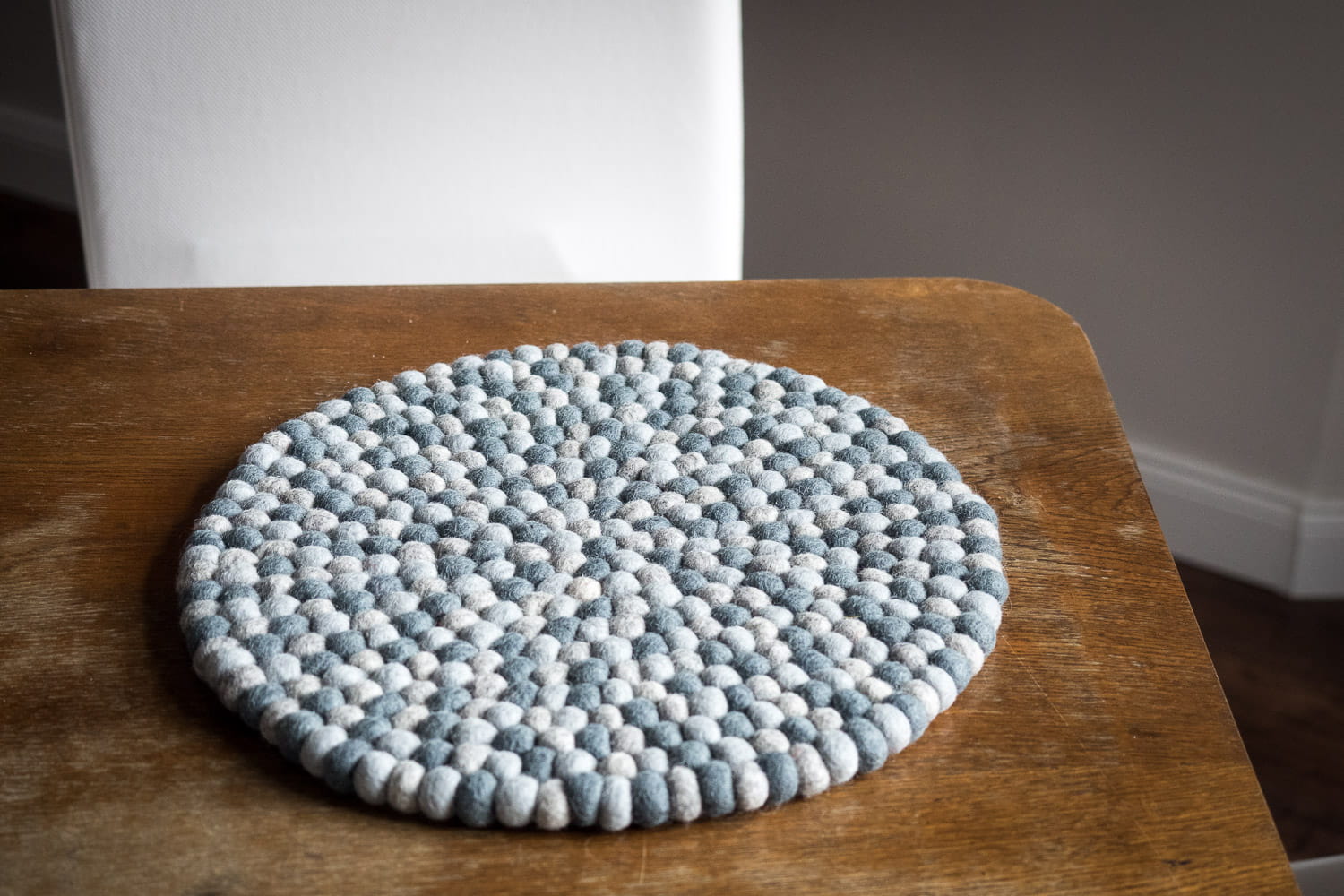 Podkładka wełniana na stół 30 cm Jasny Popiel