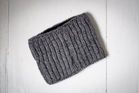 Alternative view of Komin wełniany popielaty