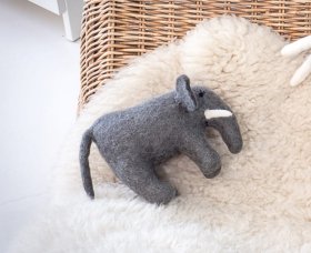 Słoń - zwierzak filcowy