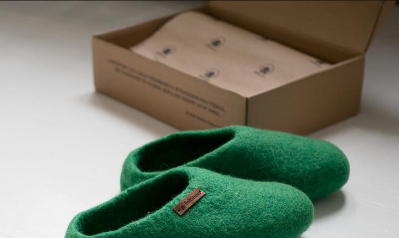 Chłodne dni? Praca zdalna? Wskakuj w papcie z wełny! - Feltiness