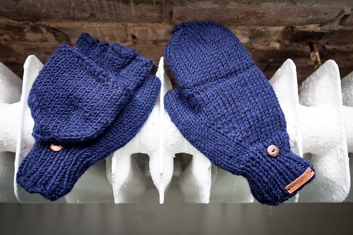 Rękawiczki wełniane z klapką Granat - obrazek 3